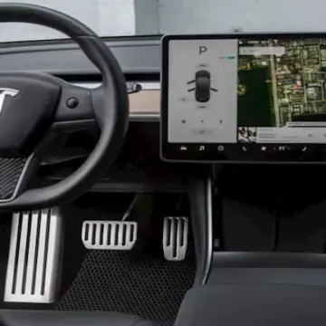 هولندا أول دولة أوروبية تعتمد نظام تسلا للقيادة الذاتية المتقدمة