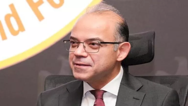 وزير الاستثمار يبحث مع نظيره المغربي تعزيز العلاقات إلى شراكات قائمة على