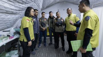 وصول طاقم جديد من الفريق الطبي الإندونيسي إلى المستشفى الإماراتي العائم بالعريش