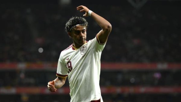 يامال مستاء من جماهير إسبانيا بعد هتافات معادية للمسلمين في مباراة مصر