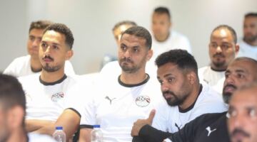 10 مجموعات تدريبية في الدورة التخصصية لمدربي حراس المرمى.. اليوم 11/05/2026 08:53 م شهد مركز المنتخبات الوطنية، اليوم، استكمال فعاليات الدورة التخصصية الثالثة والرابعة لمدربي حراس المرمى، حيث خضع المشاركون لبرنامج تدريبي واختباري متكامل.