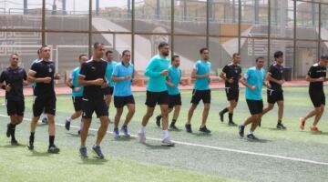 اتحاد الكرة يجري تدريبا عمليا ونظريا لحكام دوري نايل 17/05/2026 04:42 م أجرت لجنة الحكام الرئيسية بالاتحاد المصري لكرة القدم، برئاسة أوسكار رويز، تدريباً عملياً ونظرياً، اليوم، الأحد