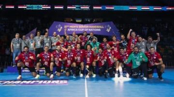منتخب اليد يخسر وديا أمام أيسلندا 30-31 13/05/2026 05:38 م خسر منتخب مصر الأول لكرة اليد أمام أيسلندا بنتيجة 31/30 في المباراة الودية التي أقيمت بينهما اليوم بالصالة المغطاة لنادي اتحاد الشرطة في إطار الاستعداد لبطولة العالم المقبلة .