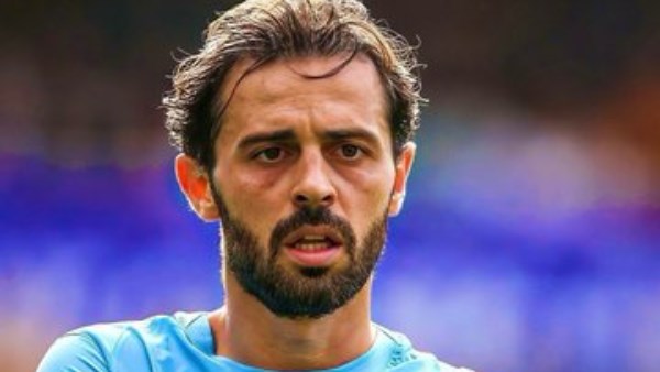 برناردو سيلفا يشعل الميركاتو.. عُرض على ريال مدريد ورفض برشلونة                                                                                                                                                       18/05/2026 01:22 م                                                                                                                                                       تتزايد التكهنات حول مستقبل النجم البرتغالي برناردو سيلفا لاعب مانشستر سيتي، بعد تأكد رحيله عن النادي الإنجليزي بنهاية الموسم الجاري