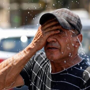 تكسر حاجز الـ40 درجة.. «الأرصاد» تحذر سكان 10 محافظات من ذروة الموجة الحارة اليوم