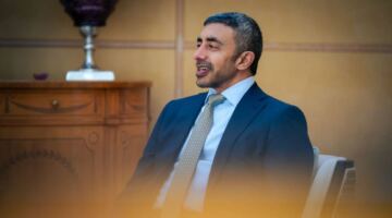 عبدالله بن زايد يلتقي مستشار الأمن الوطني البريطاني