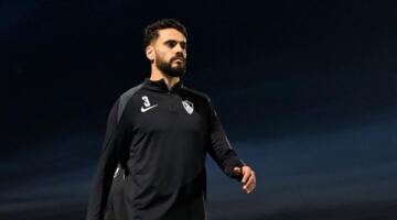 كواليس غضب معتمد جمال من بنتايج.. ومصير عقوبته في الزمالك                                                                                                                                                    11/05/2026 02:47 ص                                                                                                                                                    كشف الإعلامي جمال الغندور  عن عتاب شديد من معتمد جمال المدير الفني للزمالك تجاه محمود بنتايج عقب مباراة اتحاد العاصمة الجزائري في ذهاب نهائي كأس الكونفدرالية، بعد حصول اللاعب على الإنذار الثاني والطرد