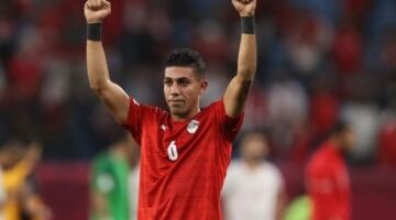 لاعب إنبي: مباريات الأهلي والزمالك "فاترينة" لتسويق اللاعبين 16/05/2026 11:22 ص قال مروان داوود لاعب إنبي، إن مباريات الأهلي والزمالك هي أكثر مباريات تشاهدها الجماهير، وبعد لقاءاتنا معهما الإعلام كله كان يتحدث عن لاعبي إنبي.