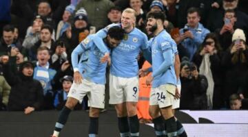 مانشستر سيتي يواصل التألق.. سلسلة بلا هزيمة في آخر 14 مباراة
                                                
                                                
                                                    14/05/2026 04:08 م
                                                
                                                
                                                    يواصل مانشستر سيتي عروضه القوية في بطولة الدوري الإنجليزي الممتاز بعدما نجح الفريق في الحفاظ على سجله خاليا من الهزائم خلال آخر 14 مباراة