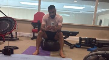 محمد صلاح يشارك جمهوره صورا من الجيم                                                                                                                                                    11/05/2026 08:44 م                                                                                                                                                    شارك محمد صلاح، لاعب ليفربول الانجليزي، ونجم منتخب مصر، صوراً عبر حسابه الشخصي على موقع التواصل الاجتماعي انستجرام.