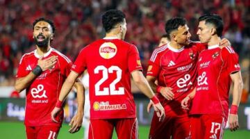 مفاجآت في ميركاتو الأهلي.. لاعب سوبر على رادار القلعة الحمراء                                                                                                                                                    13/05/2026 03:16 م                                                                                                                                                    كشف الناقد الرياضي محمود شوقي عن وجود تحركات داخل النادي الأهلي للتعاقد مع عدد من الصفقات الدفاعية خلال الفترة المقبلة، في إطار خطة تدعيم الفريق استعدادًا للموسم الجديد.