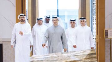 منصور بن زايد: الذكاء الاصطناعي ركيزة لصناعة إنجازات عالمية تقودها الإمارات بثقة وطموح