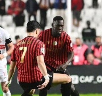 حسام عبدالمنعم: مستوى الزمالك كان سيئًا رغم الدعم الجماهيري .. وفقدنا الاستحواذ
                                                
                                                
                                                    17/05/2026 06:23 ص
                                                
                                                
                                                    أكد حسام عبد المنعم، نجم الزمالك السابق، أن خسارة الفريق أمام اتحاد العاصمة الجزائري في إياب نهائي كأس الكونفدرالية الأفريقية بركلات الترجيح