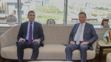 وزيرا الرياضة والزراعة يبحثان عدداً من الملفات المشتركة وسبل تعزيز التعاون بين الوزارتين
                                                
                                                
                                                    12/05/2026 12:58 م
                                                
                                                
                                                    التقى جوهر نبيل، وزير الشباب والرياضة، السيد/ علاء فاروق، وزير الزراعة واستصلاح الأراضي، بمقر وزارة الزراعة، ، حيث عقد الوزيران اجتماعاً ثنائياً لبحث مجموعة من الملفات ذات الاهتمام المشترك، واستعراض س