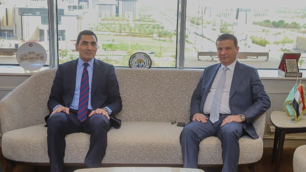 وزيرا الرياضة والزراعة يبحثان عدداً من الملفات المشتركة وسبل تعزيز التعاون بين الوزارتين                                                                                                                                                       12/05/2026 12:58 م                                                                                                                                                       التقى جوهر نبيل، وزير الشباب والرياضة، السيد/ علاء فاروق، وزير الزراعة واستصلاح الأراضي، بمقر وزارة الزراعة، ، حيث عقد الوزيران اجتماعاً ثنائياً لبحث مجموعة من الملفات ذات الاهتمام المشترك، واستعراض س