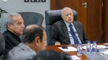 ‎زيادة عدد الأندية بدوري أبطال أفريقيا.. اتحاد الكرة ينهي حالة الجدل                                                                                                                                                    11/05/2026 02:46 ص                                                                                                                                                    كشف الإعلامي جمال الغندور عن حقيقة الأنباء المتداولة خلال الساعات الماضية بشأن زيادة عدد الأندية المصرية المشاركة في بطولة دوري أبطال إفريقيا بداية من الموسم المقبل.